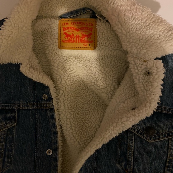 Levi’s Sherpa Jean Jackets - Picture 6 of 8